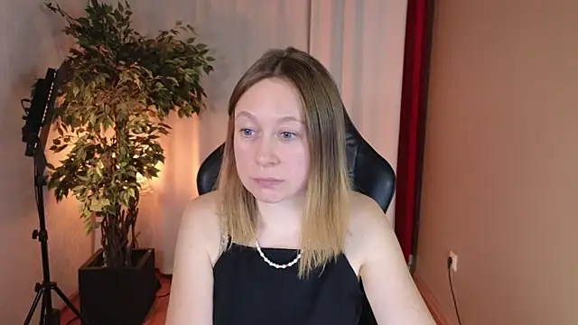 BrookeEvans online show from October 2025 09:01:01 PM