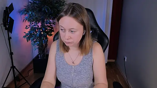 BrookeEvans online show from October 2025 08:53:02 PM
