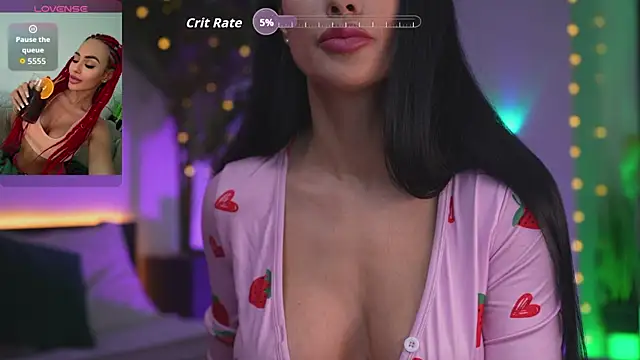 Lorettelorena online show from December 2025 08:25:01 PM