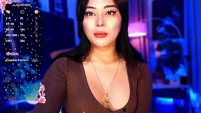 Thalia Cambridge online show from November 2025 11:52:02 PM