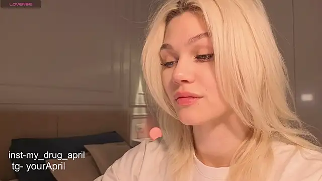 Snapshot of MyApril chatting on November 2025 03:23:01 PM MyApril online show from November 2025 03:23:01 PM