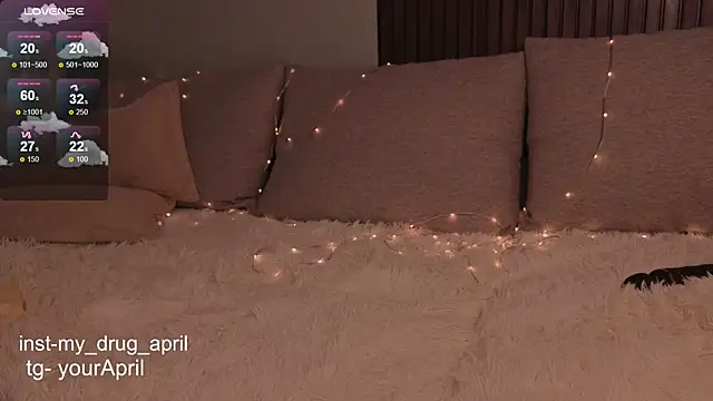 Snapshot of MyApril chatting on October 2025 12:44:01 AM MyApril online show from October 2025 12:44:01 AM