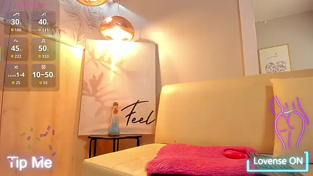 bonie lov online show from February 2026 11:59:01 PM