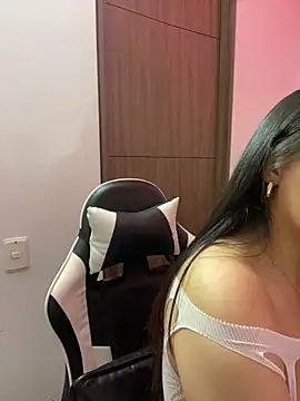 KateLatorre online show from November 2025 09:37:01 PM