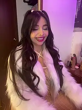 Snapshot of KateLatorre chatting on January 2025 11:12:02 PM KateLatorre online show from January 2025 11:12:02 PM