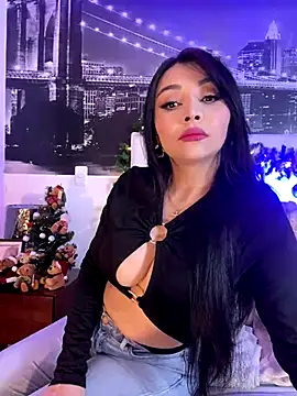 Snapshot of KateLatorre chatting on December 2024 10:24:01 PM KateLatorre online show from December 2024 10:24:01 PM