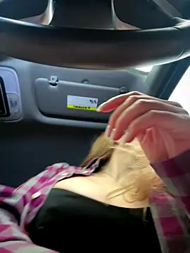 Kalli Fornia online show from December 2025 09:37:02 AM