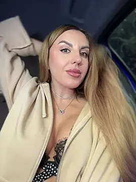 Kalli Fornia online show from November 2025 09:36:02 AM