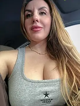 Kalli Fornia online show from January 2026 09:57:01 AM