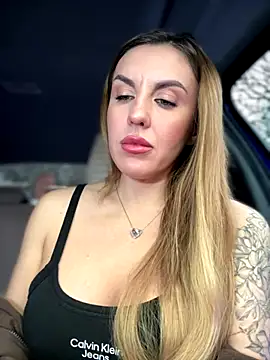 Kalli Fornia online show from November 2025 09:46:02 AM