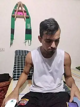 Snapshot of Emilio_Putarco chatting on June 2026 10:31:02 PM Emilio Putarco online show from June 2026 10:31:02 PM