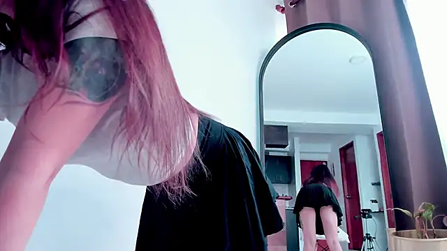 HannaMoom online show from January 2025 08:32:01 PM