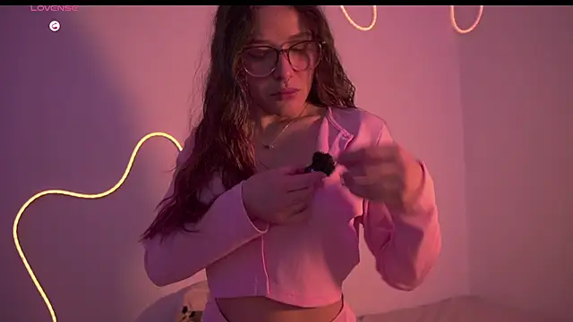 HannaMoom online show from January 2026 02:55:02 PM