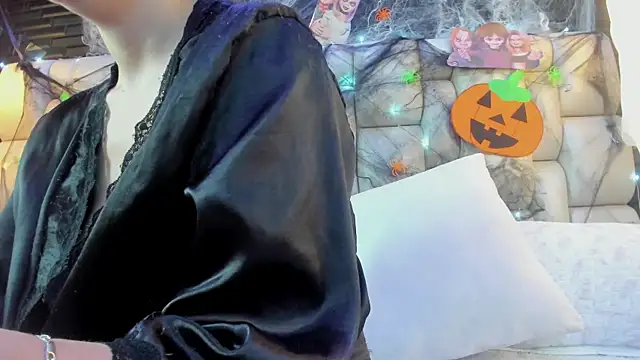 Salo Heaven online show from October 2025 01:52:01 PM