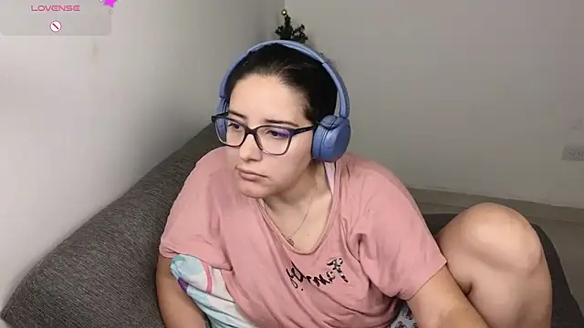 blue  moon  online show from December 2025 02:22:01 AM