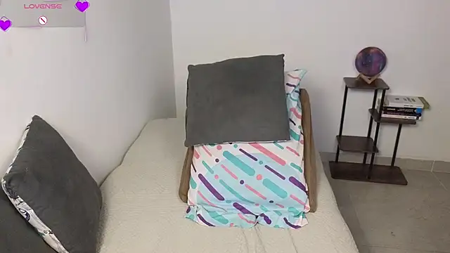 blue  moon  online show from April 2026 07:45:01 AM