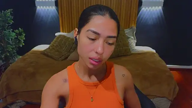 Snapshot of samantha_bss chatting on February 2025 02:05:01 PM samantha bss online show from February 2025 02:05:01 PM