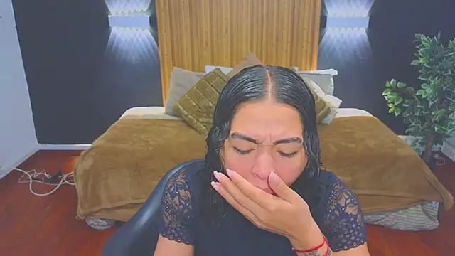 Snapshot of samantha_bss chatting on February 2025 02:45:01 PM samantha bss online show from February 2025 02:45:01 PM