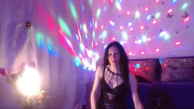 ElysaSun online show from April 2026 06:15:01 PM