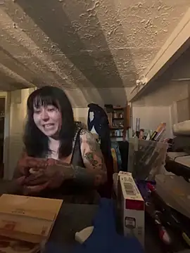 evacheers online show from April 2026 12:23:01 PM