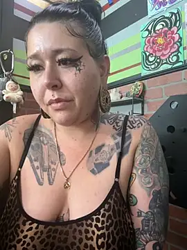 evacheers online show from November 2025 03:49:02 PM