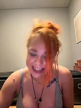 Snapshot of PennyPrincess chatting on November 2025 01:44:02 PM PennyPrincess online show from November 2025 01:44:02 PM