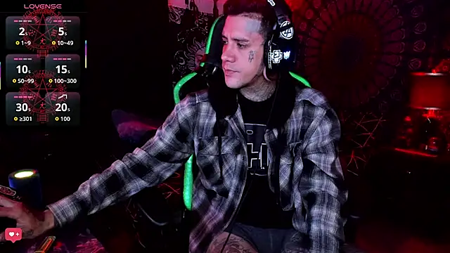 Snapshot of josh__ackerman chatting on September 2025 08:31:02 AM josh ackerman online show from September 2025 08:31:02 AM