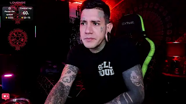 Snapshot of josh__ackerman chatting on September 2025 10:02:02 PM josh ackerman online show from September 2025 10:02:02 PM