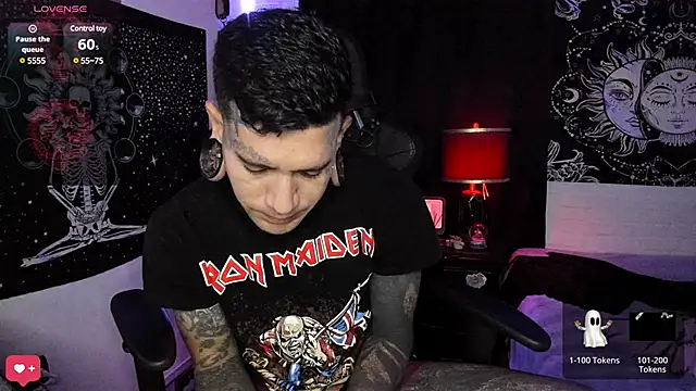 Snapshot of josh__ackerman chatting on March 2025 01:13:02 AM josh ackerman online show from March 2025 01:13:02 AM