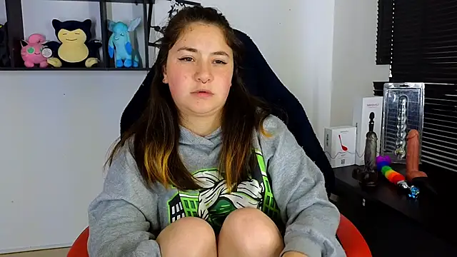 Snapshot of ann_bronw chatting on March 2025 08:16:01 PM ann bronw online show from March 2025 08:16:01 PM