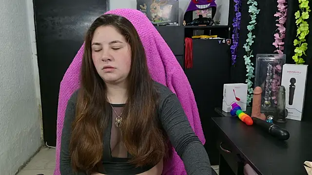 Snapshot of ann_bronw chatting on December 2025 11:38:02 AM ann bronw online show from December 2025 11:38:02 AM