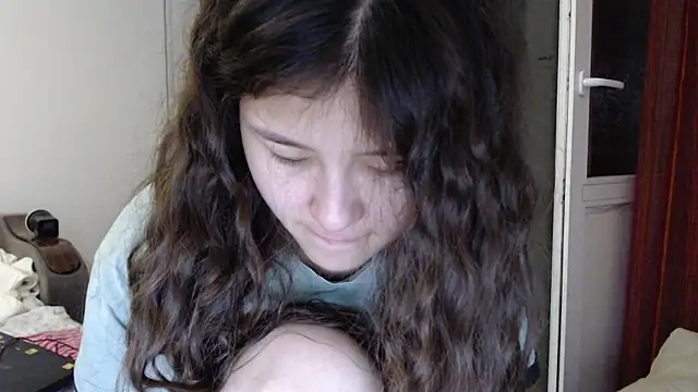 Snapshot of Riz_girl chatting on September 2025 02:38:02 PM Riz girl online show from September 2025 02:38:02 PM