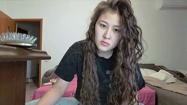 Snapshot of Riz_girl chatting on October 2025 12:17:02 PM Riz girl online show from October 2025 12:17:02 PM