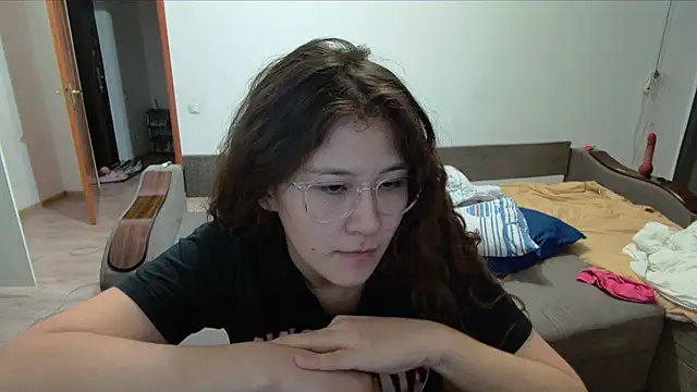 Snapshot of Riz_girl chatting on November 2025 04:00:01 PM Riz girl online show from November 2025 04:00:01 PM