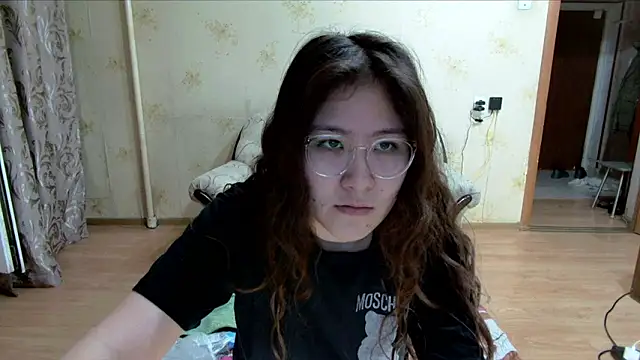 Riz girl online show from March 2026 04:43:02 PM