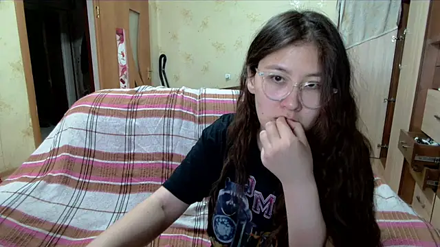 Riz girl online show from April 2026 11:39:02 AM