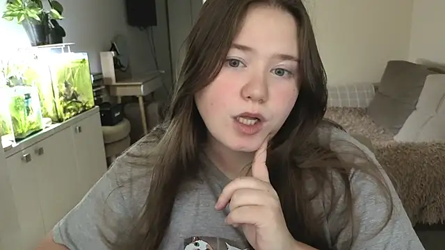 remirann  online show from December 2025 12:51:02 PM