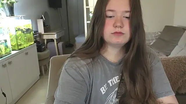 remirann  online show from November 2025 05:23:01 AM