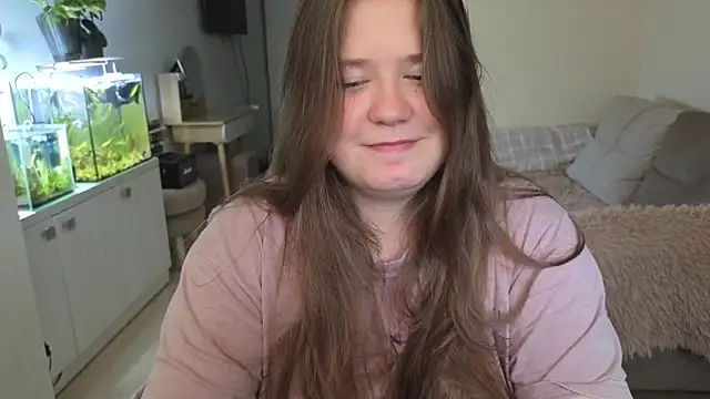remirann  online show from October 2025 11:33:02 AM