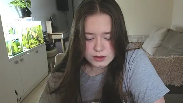 remirann  online show from December 2025 12:26:01 PM