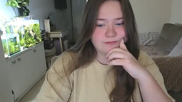 remirann  online show from November 2025 10:04:01 AM