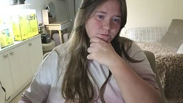 remirann  online show from October 2025 06:05:01 PM