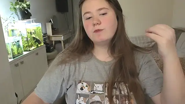 remirann  online show from November 2025 12:21:02 PM