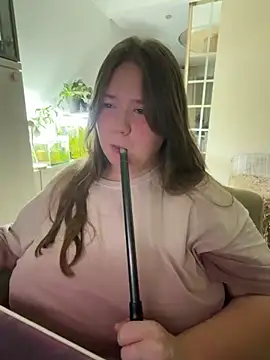 remirann  online show from October 2025 04:54:02 PM