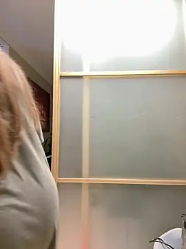 remirann  online show from February 2025 06:29:02 PM
