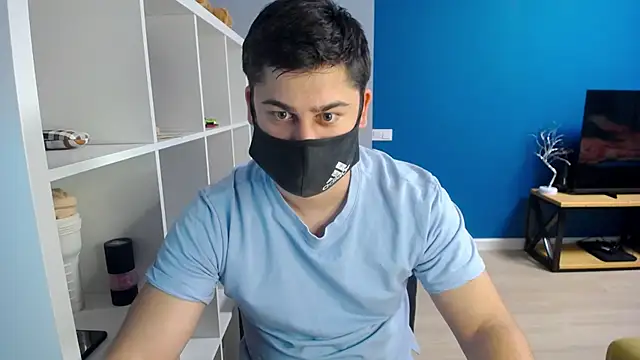 Tomguys online show from March 2025 07:58:02 PM