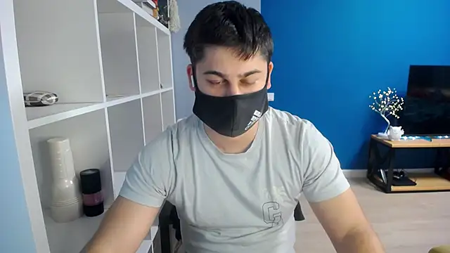Tomguys online show from March 2025 07:47:02 PM