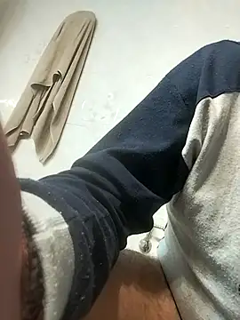 Snapshot of juandi21cm chatting on November 2025 07:29:01 AM juandi21cm online show from November 2025 07:29:01 AM