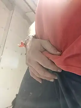 Snapshot of juandi21cm chatting on January 2026 11:58:02 AM juandi21cm online show from January 2026 11:58:02 AM