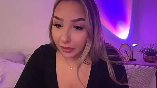 lustfulsmiles online show from April 2026 12:01:01 PM